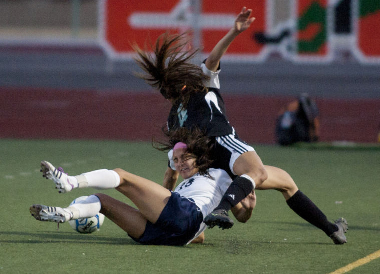 Soccer: DV vs Highland